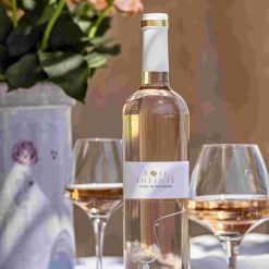 Infinie Provence Rosé sur table